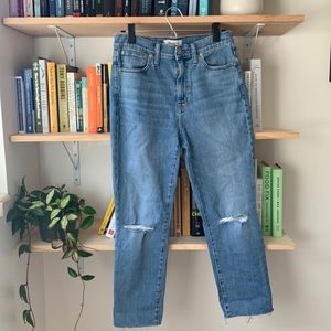 Size 27 Madewell The High-Rise Slim Crop Boyjean. Medium wash & distressed.